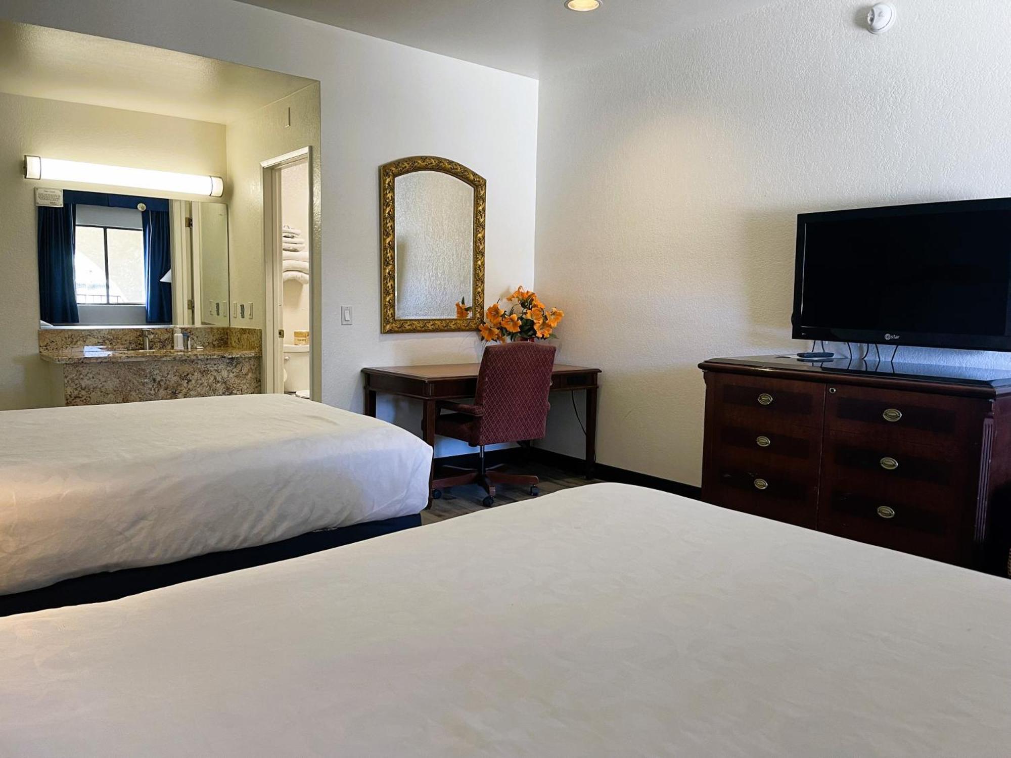 Americas Best Value Inn And Suites -Yucca Valley Esterno foto