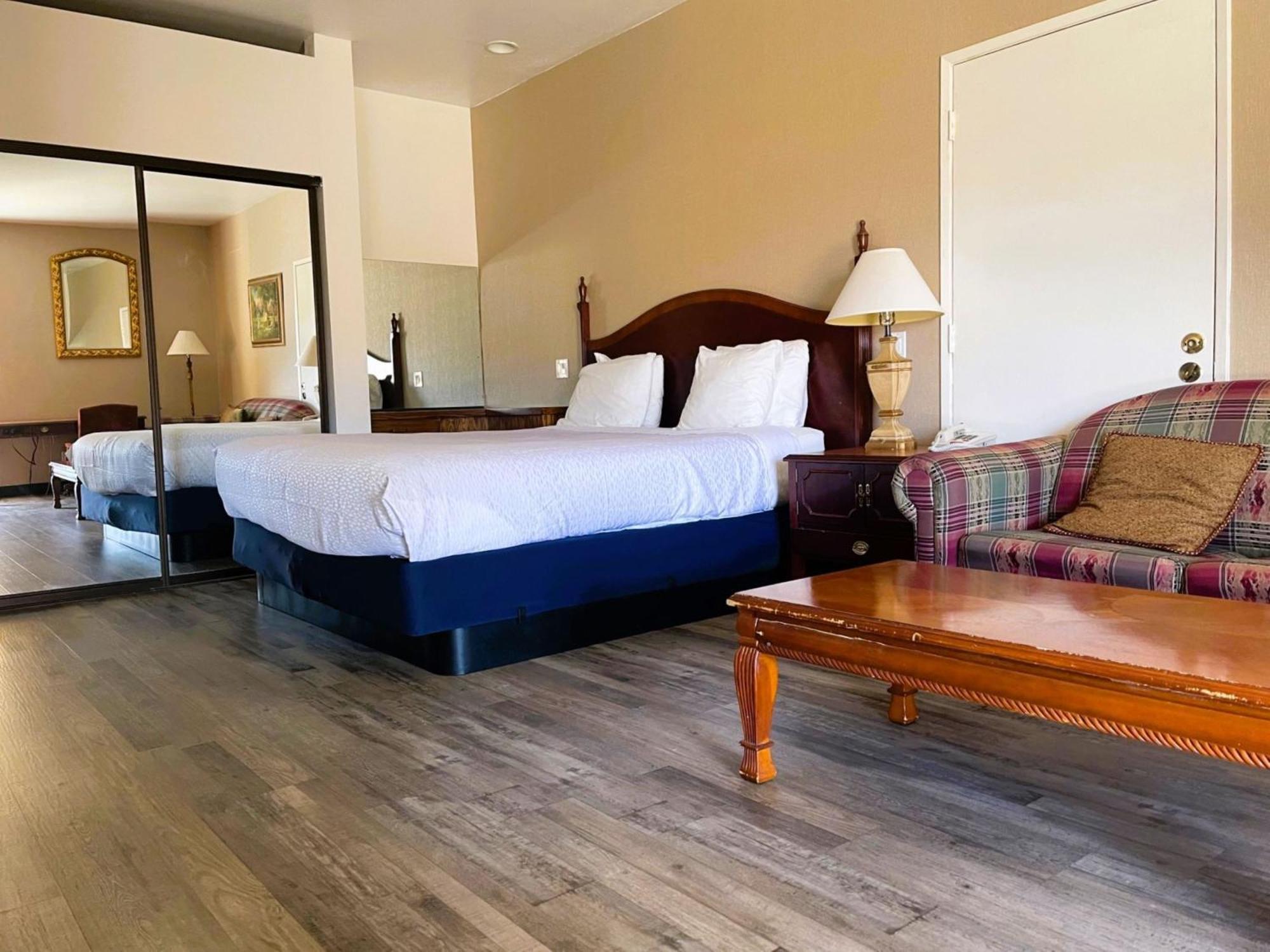Americas Best Value Inn And Suites -Yucca Valley Esterno foto