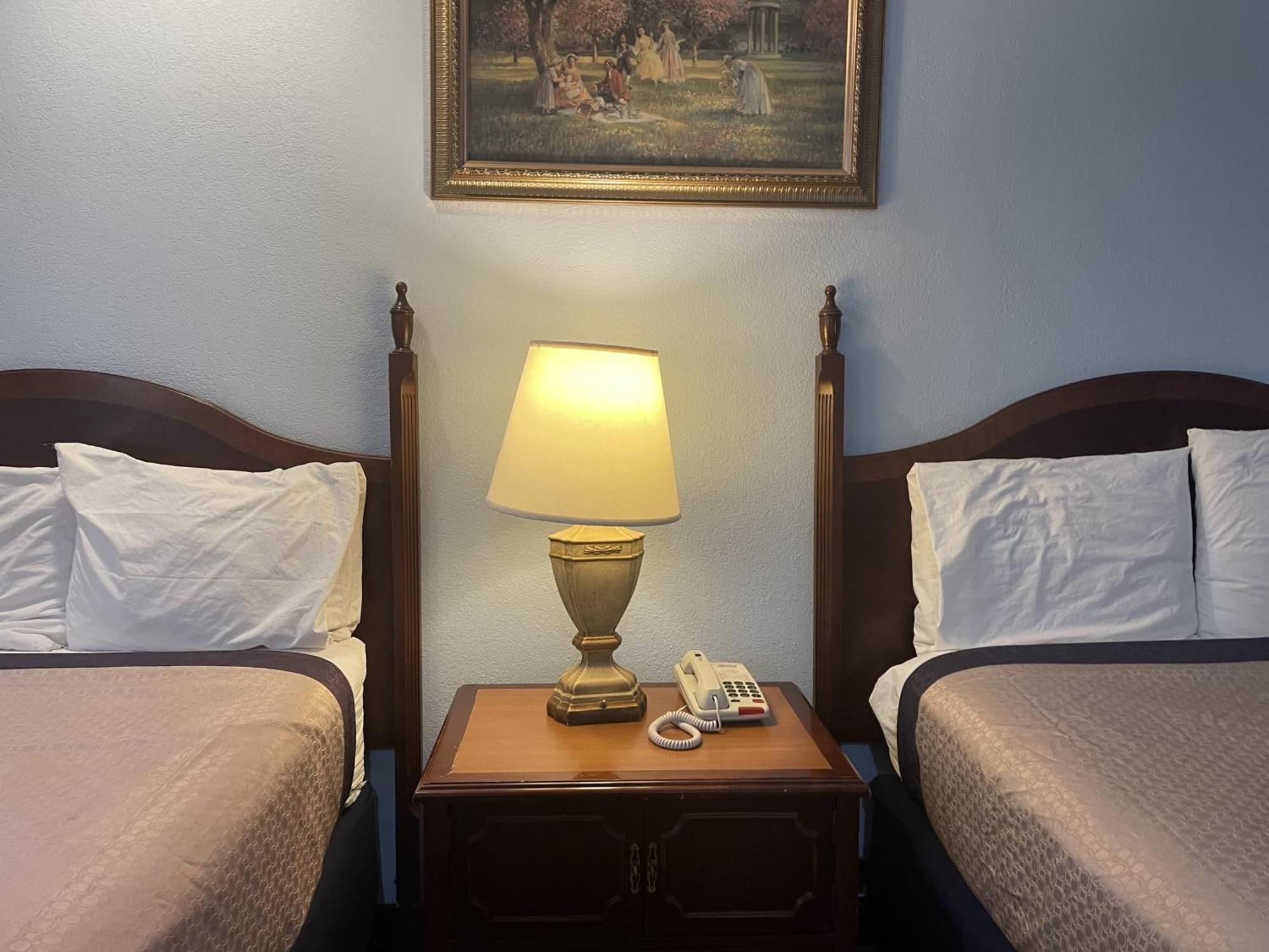 Americas Best Value Inn And Suites -Yucca Valley Esterno foto